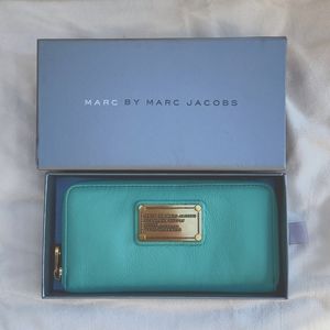 MARC BY MARC JACOBS Classic Q Slim Zip Long Wallet in Mint